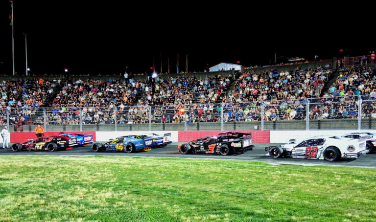 FANNING THE FLAMES – 2026 Bowman Gray Stadium Opening Night/Hayes Jewelers 200